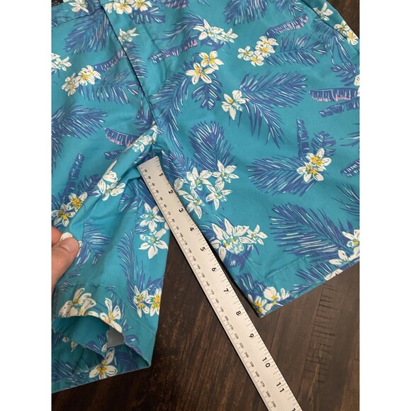 Vineyard Vines Men's 37 Breaker Shorts Palm Tree Pattern 8.5 inch Inseam Blue - Picture 9 of 10